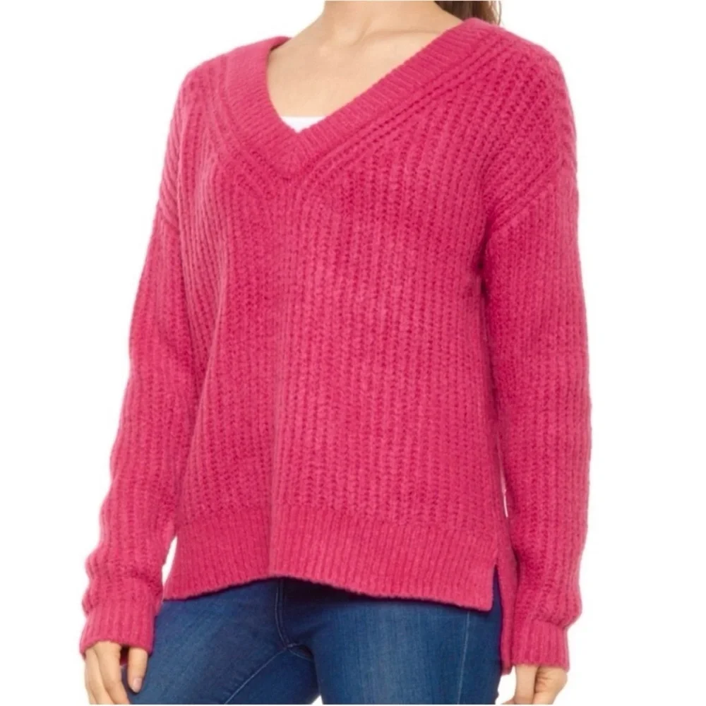 Lucky Brand Women’s Pink V-Neck Knit Sweater